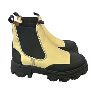••Ganni Women’s Cleated Low Chelsea Combat Boot Size 41 Banana Yellow Black